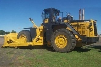   Komatsu WD900-3