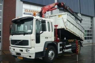   Volvo FL 220