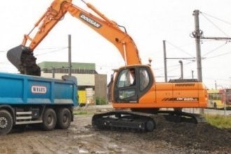   Doosan DX225LCA