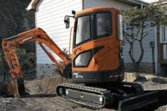 - Doosan DX27Z