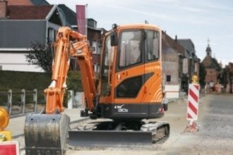 - Doosan S030