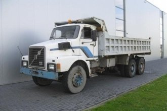   Volvo N12.330 6X4