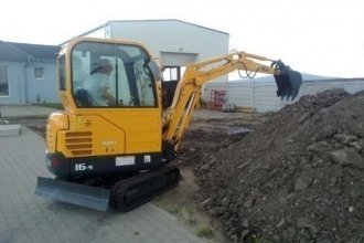 - Hyundai R16-9