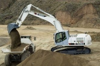   Terex  225LC