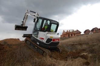 - Bobcat E60
