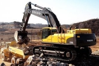   Volvo EC700C