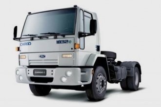   Ford CARGO 1832