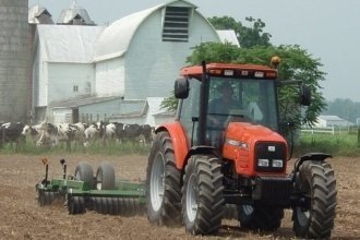   Agcotractors LT85A