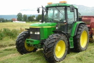   John Deere 6410