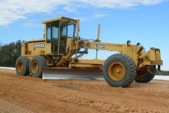  John Deere 670C