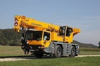   Liebherr LTM 1040-2.1