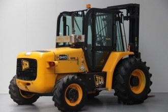   JCB 940
