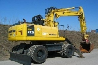   Komatsu PW220-7