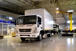 Hyundai Truck and Bus Rus    Mighty      