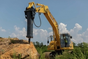   Komatsu