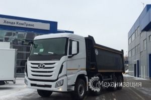  Hyundai Xcient 8x4 2015 ..  203